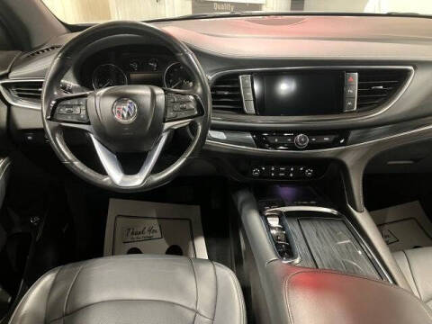 2022 Buick Enclave Essence