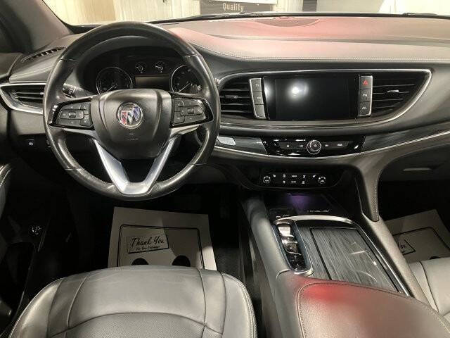 2022 Buick Enclave Essence