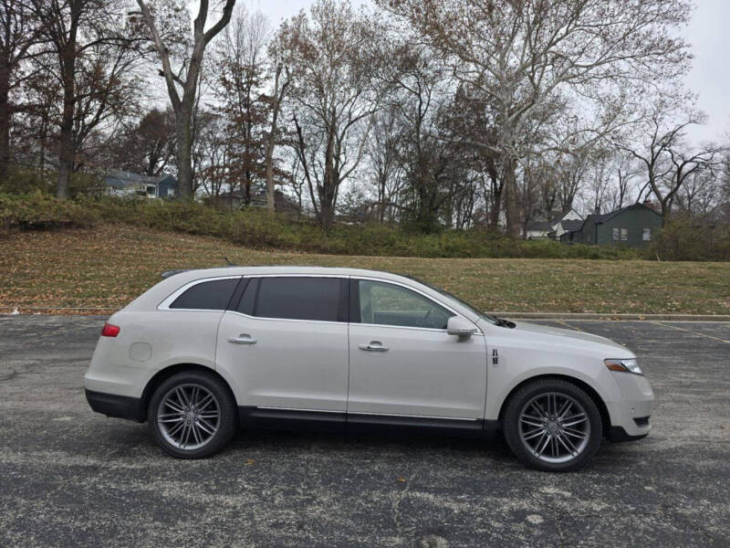 2019 Lincoln MKT Reserve