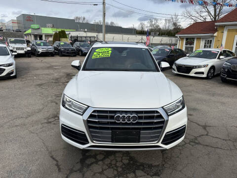 2020 Audi Q5 quattro Titanium Premium 45 TFSI