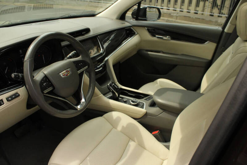 2021 Cadillac XT6 Premium Luxury