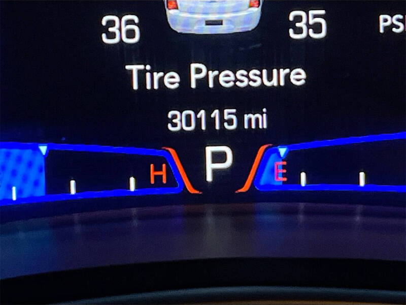 2023 Chrysler 300 Touring L