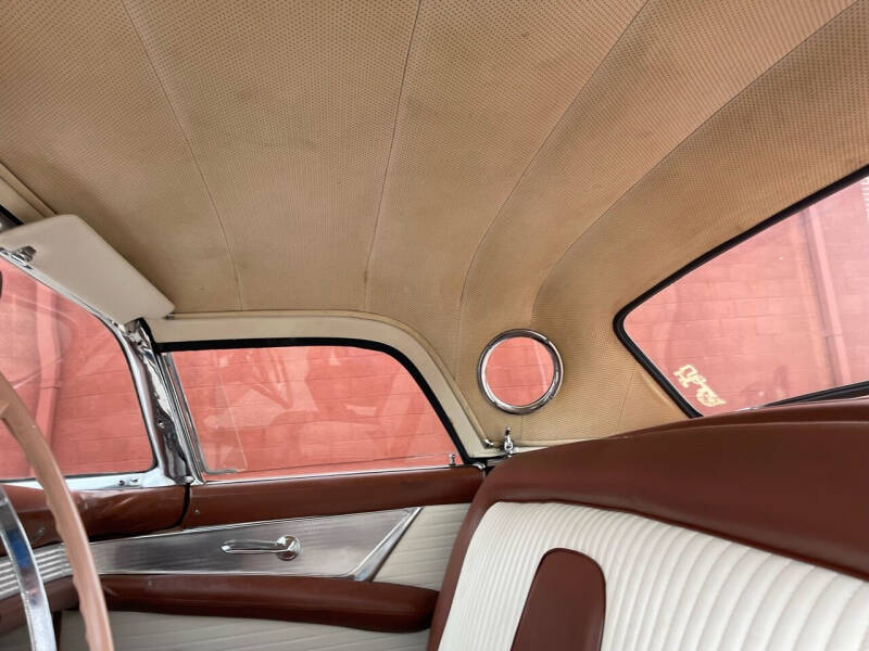 1956 Ford Thunderbird