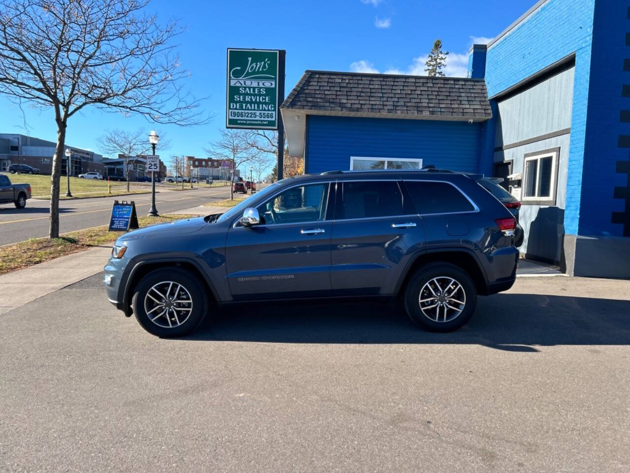 2021 Jeep Grand Cherokee for sale at Jon's Auto in Marquette, MI