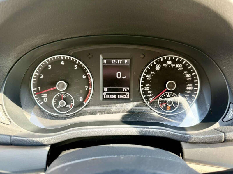 2014 Volkswagen Passat 2.5L SE PZEV