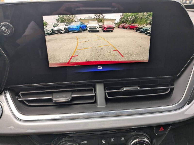 2025 Chevrolet Trax LT