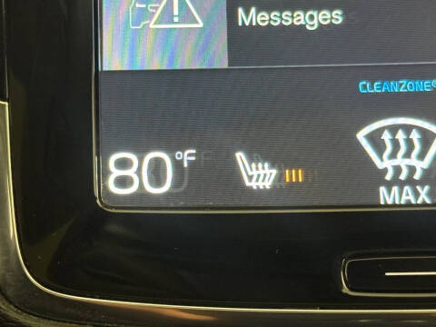 2016 Volvo XC90 T6 Momentum