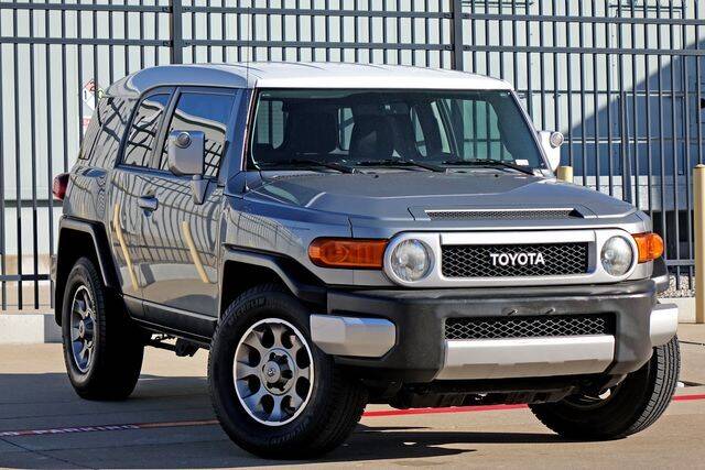 Toyota FJ Cruiser  production to end in August  paultanorg