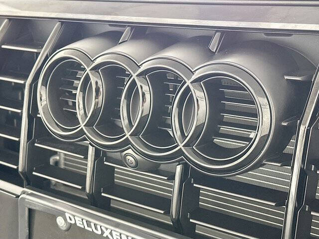 2024 Audi Q3 quattro S line Prem Plus 45 TFSI