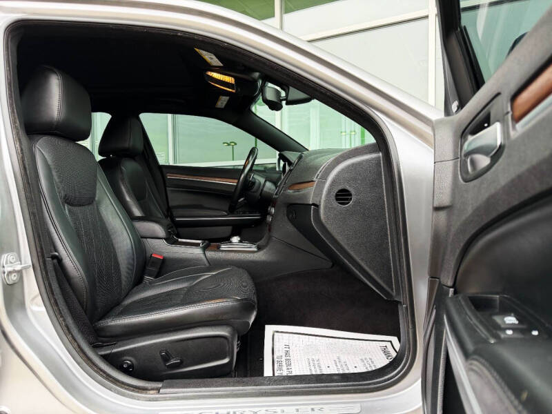 2017 Chrysler 300 C Platinum