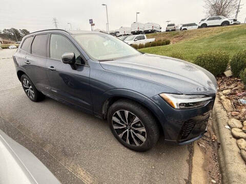 2025 Volvo XC60 B5 Plus Dark Theme