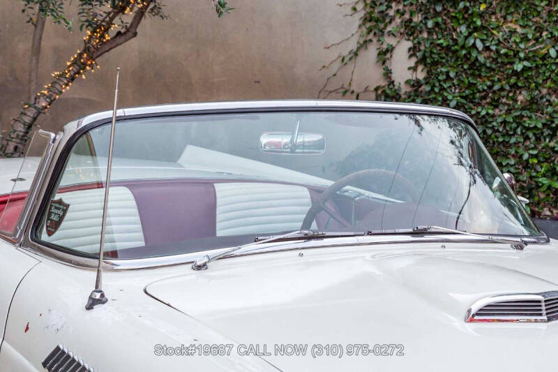 1957 Ford Thunderbird