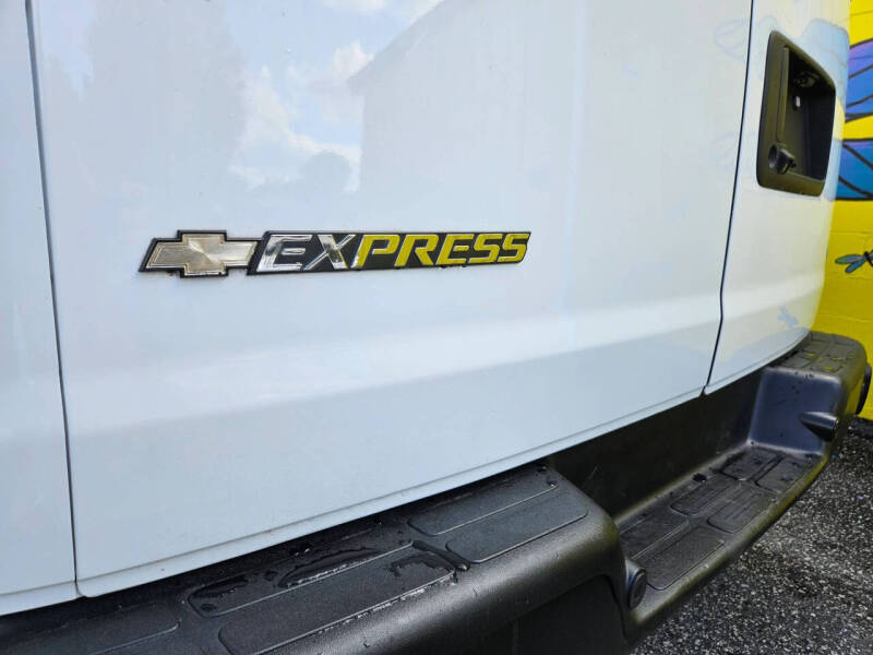 2021 Chevrolet Express 2500