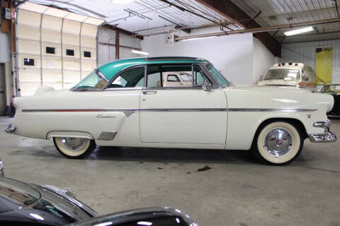 1954 Ford Crestline