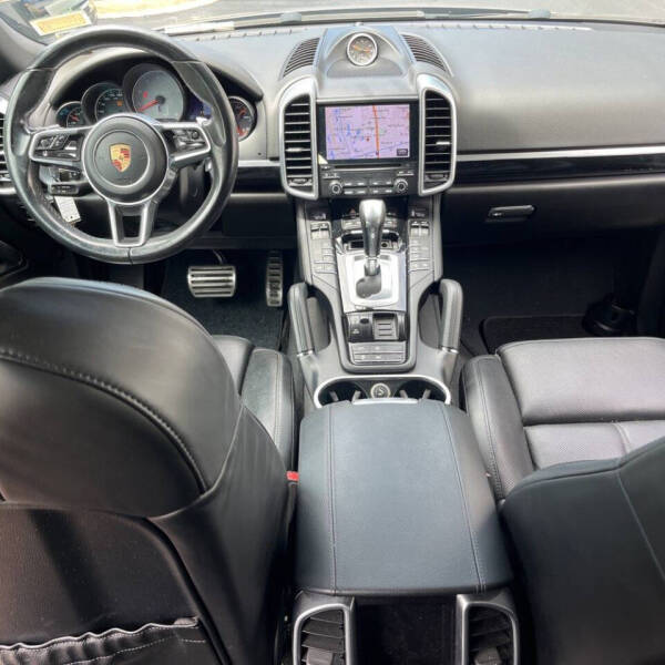 2017 Porsche Cayenne S