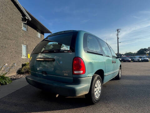 1999 Plymouth Voyager