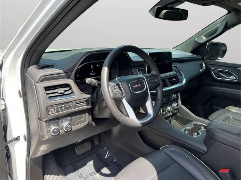 2022 GMC Yukon SLT
