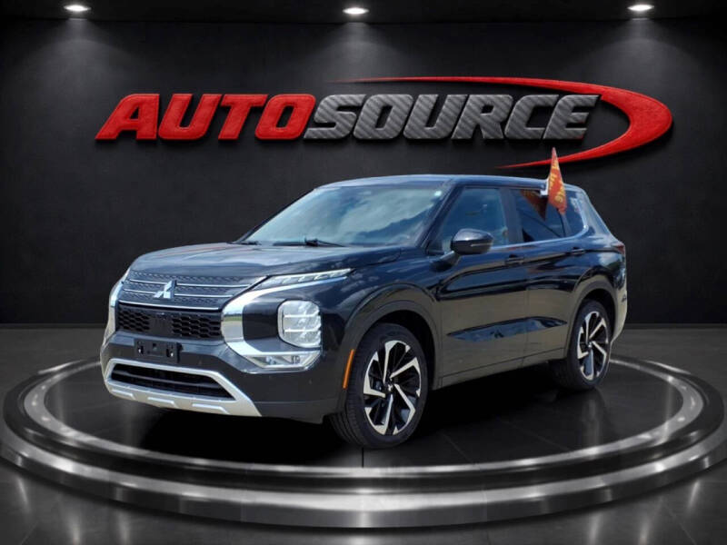 2023 Mitsubishi Outlander SE
