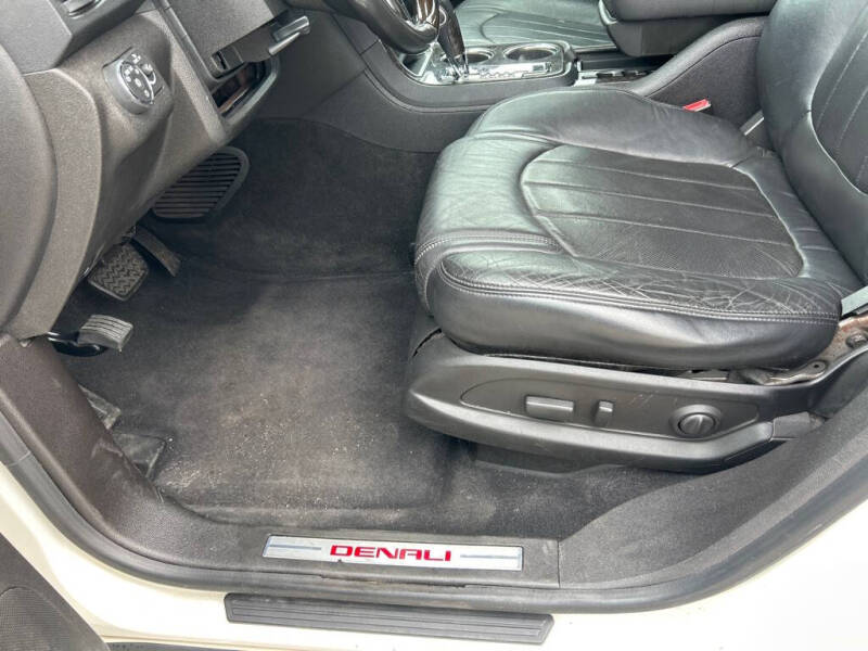 2012 GMC Acadia Denali