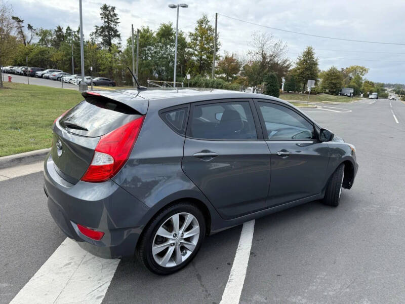 2012 Hyundai Accent SE