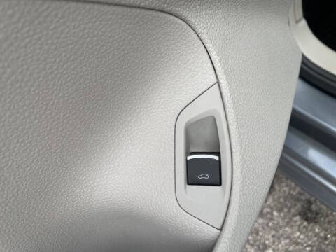 2017 Volkswagen Passat 1.8T SE