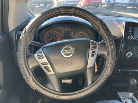 2015 Nissan Titan