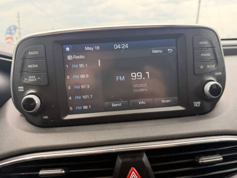2020 Hyundai Santa Fe SE