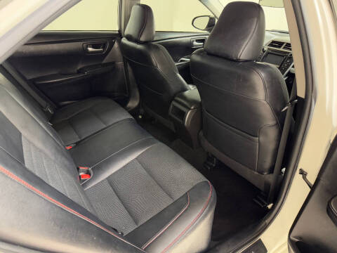 2017 Toyota Camry SE