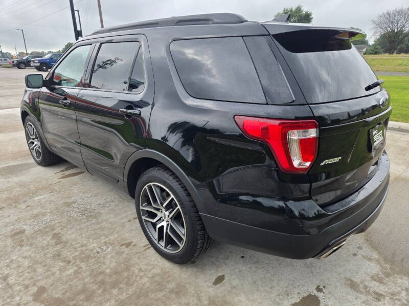 2017 Ford Explorer Sport