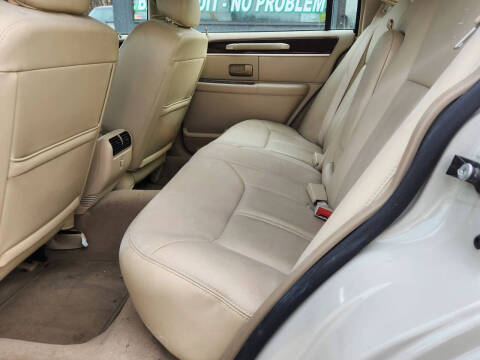 2007 Lincoln Town Car Signature Limited