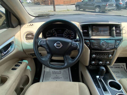 2016 Nissan Pathfinder SL