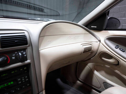 2003 Ford Mustang GT Deluxe