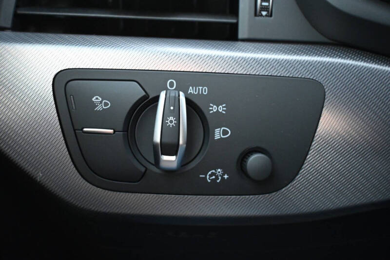 2022 Audi A4 quattro S line Prem Plus 45 TFSI