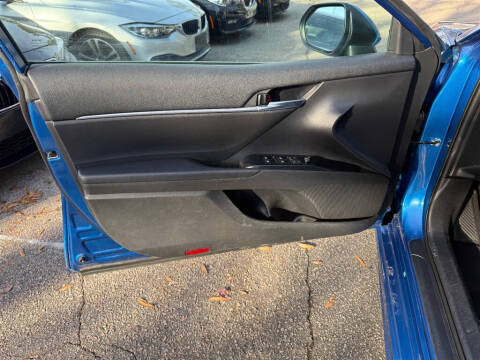 2020 Toyota Camry SE