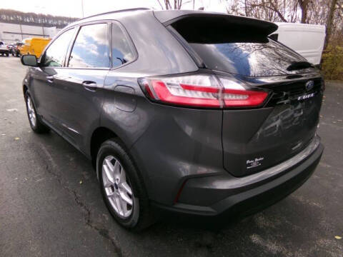 2021 Ford Edge SE
