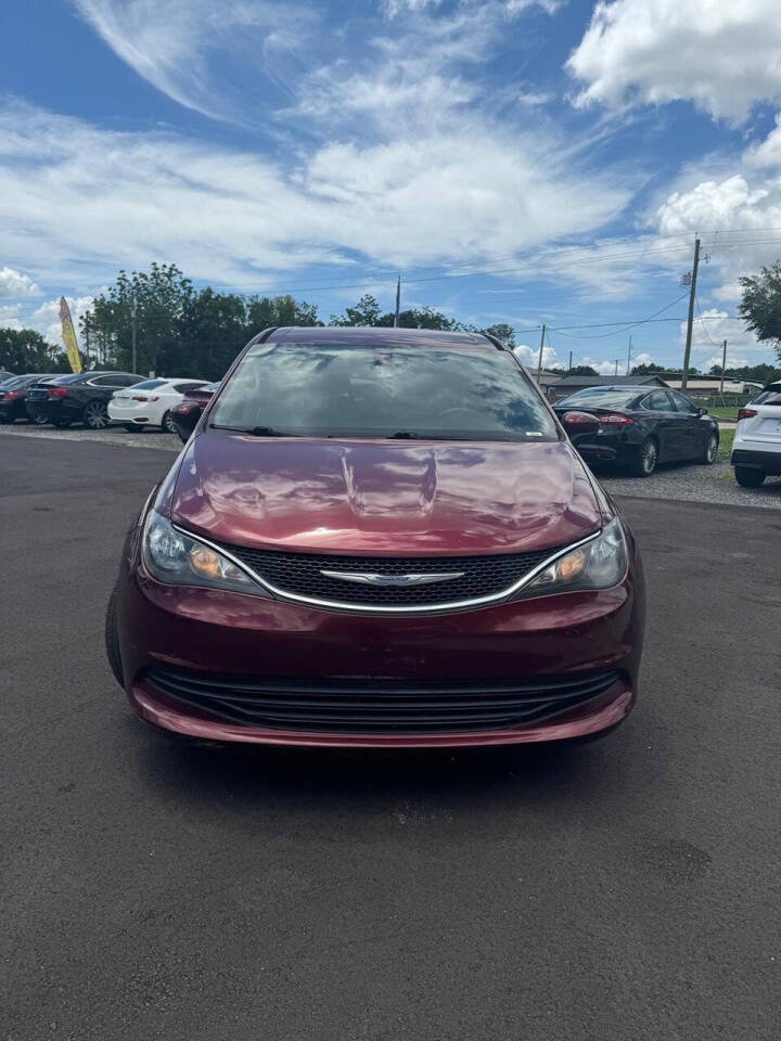 2018 Chrysler Pacifica for sale at PLANTATION MOTORS in Tampa, FL