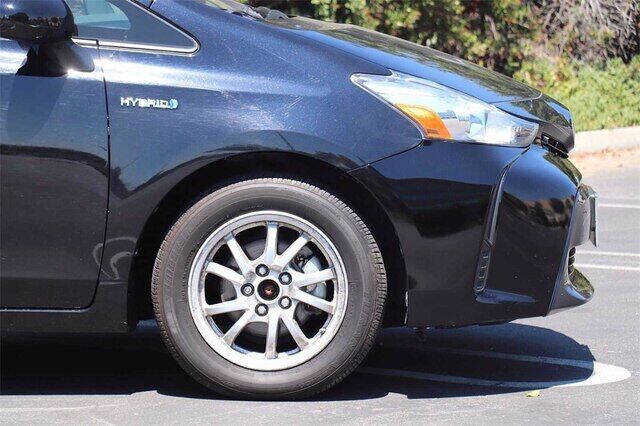 2017 Toyota Prius v Two