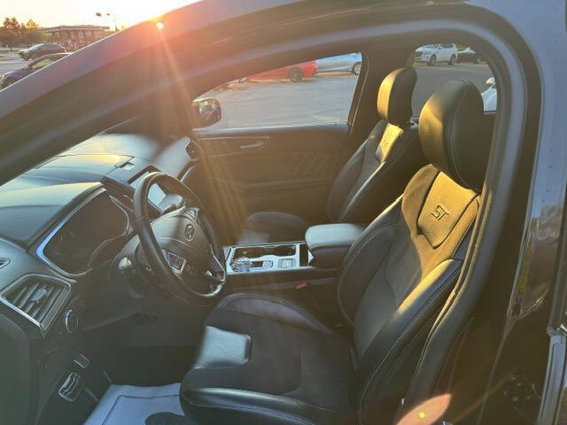 2019 Ford Edge ST