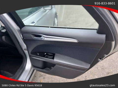 2013 Ford Fusion Hybrid SE