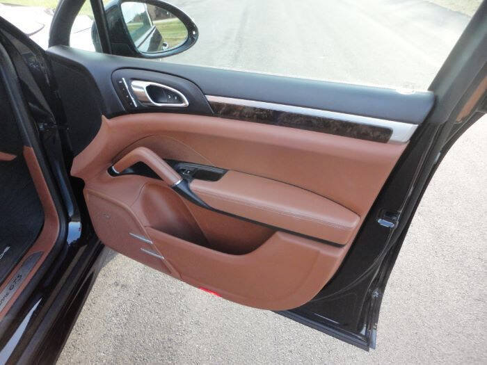 2016 Porsche Cayenne GTS