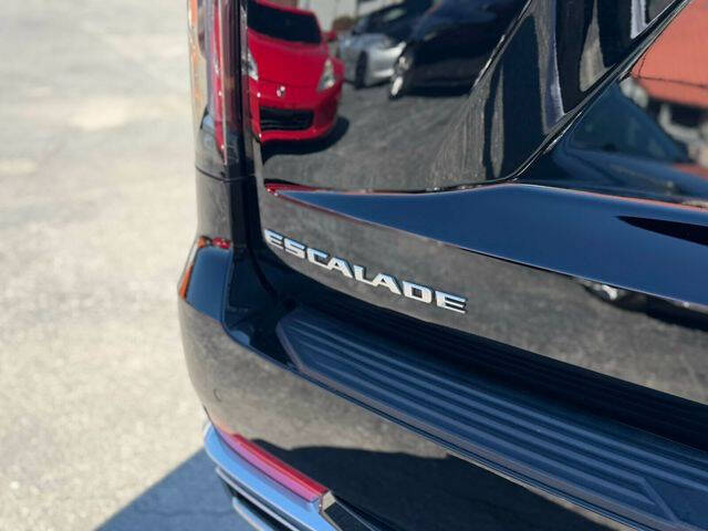 2023 Cadillac Escalade ESV Luxury