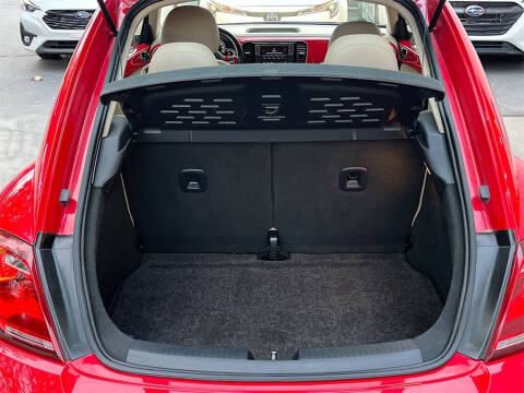 2019 Volkswagen Beetle 2.0T SE