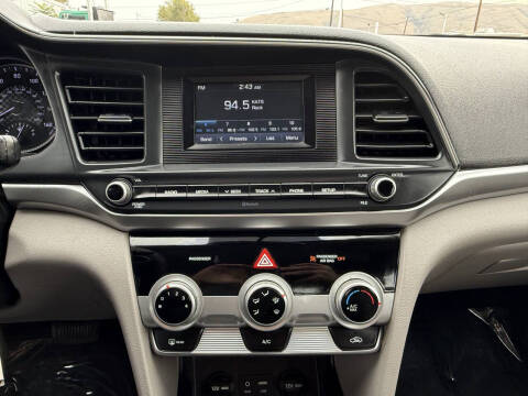 2019 Hyundai Elantra SE