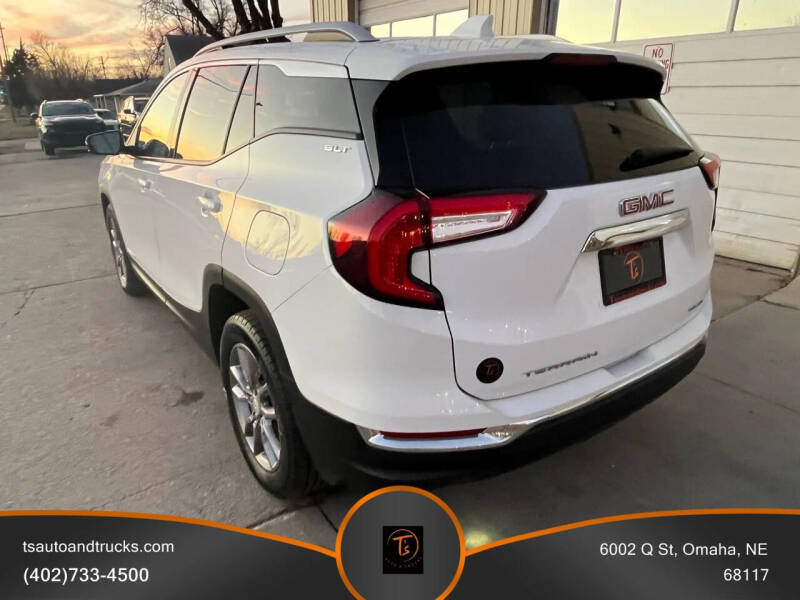 2023 GMC Terrain SLT