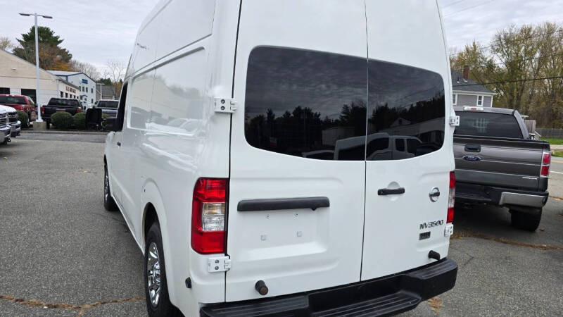 2015 Nissan NV 3500 HD SL