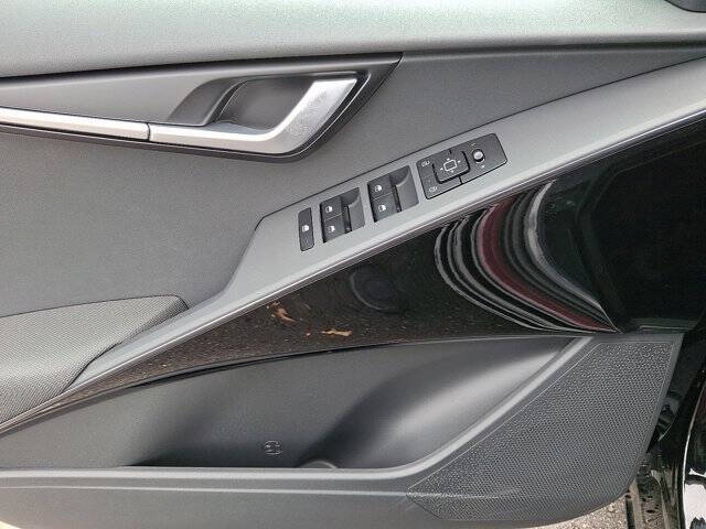 2025 Kia Niro Plug-In Hybrid EX