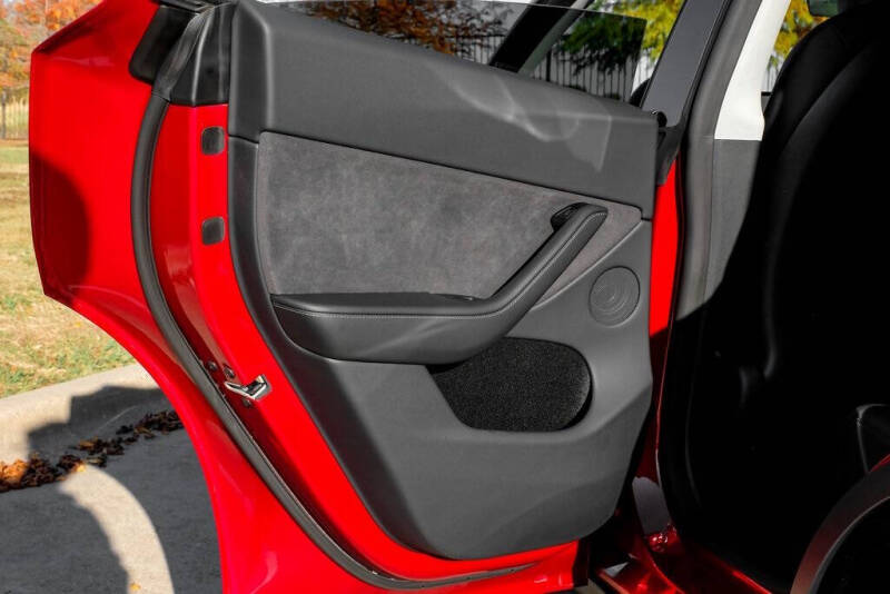 2025 Tesla Model Y Long Range