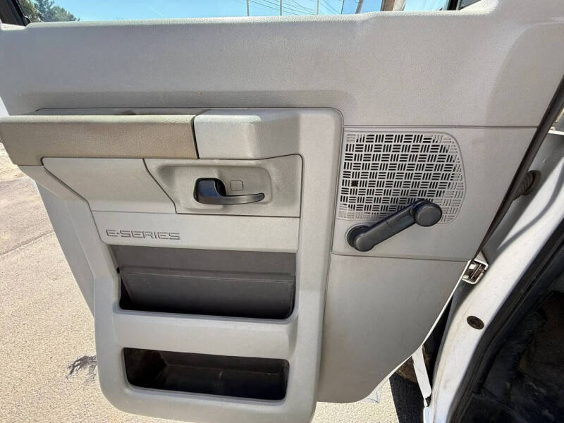 2012 Ford E-Series