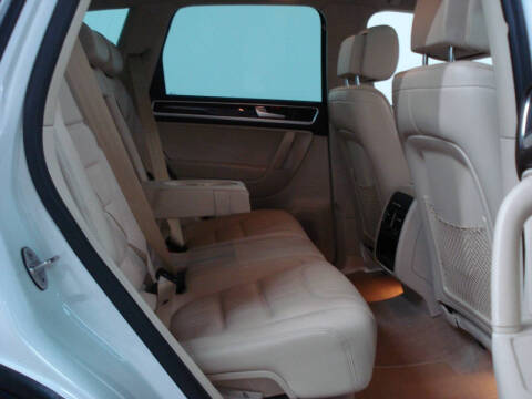 2013 Volkswagen Touareg TDI Sport