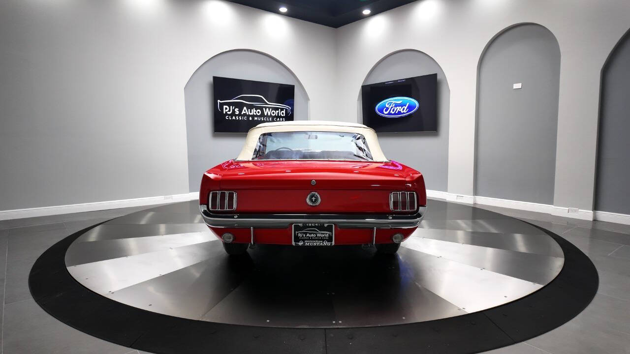 1965 Ford Mustang 32